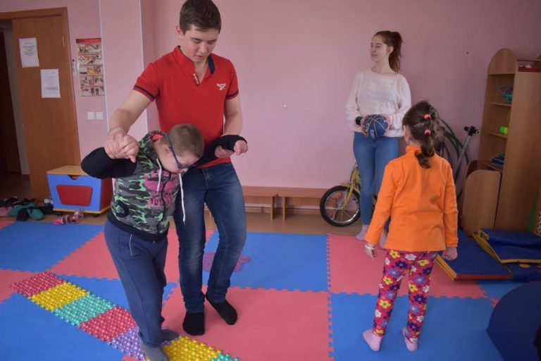 Фото дети дружат на планете