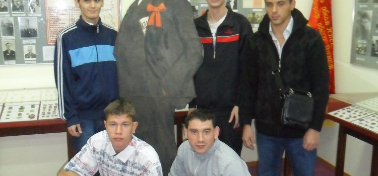 Имя тебе — КОМСОМОЛ
